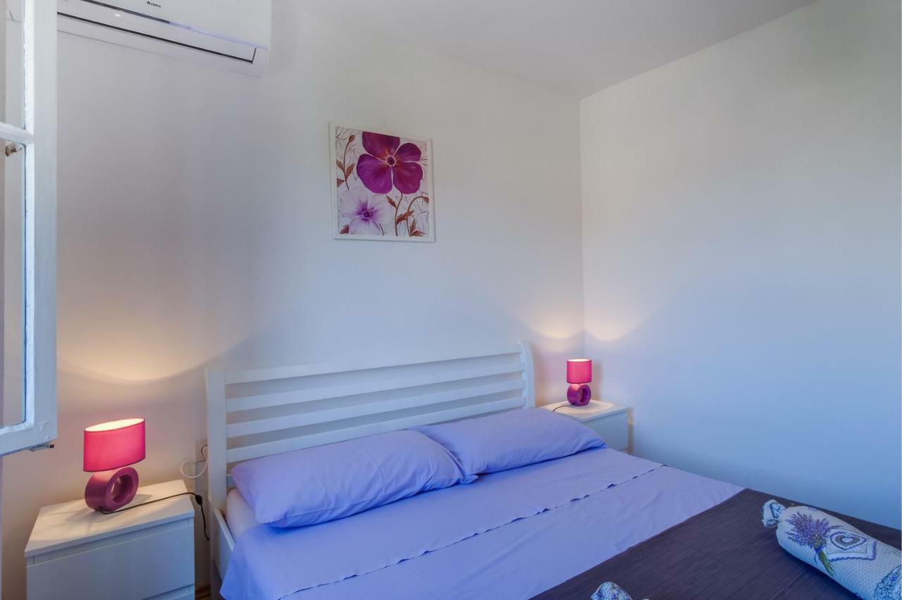 Vila Bugevilija Hotell Mali Lošinj Eksteriør bilde